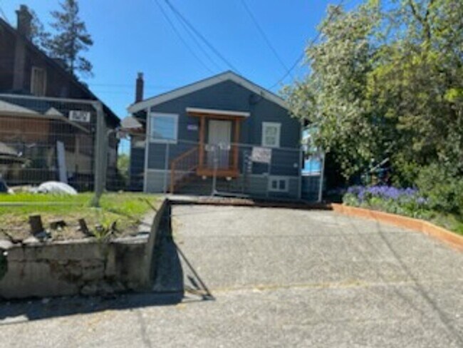 Building Photo - 1151904