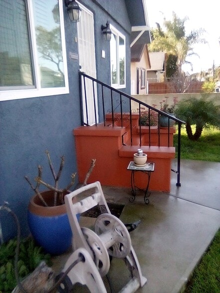 Building Photo - 558 Brooks Ave