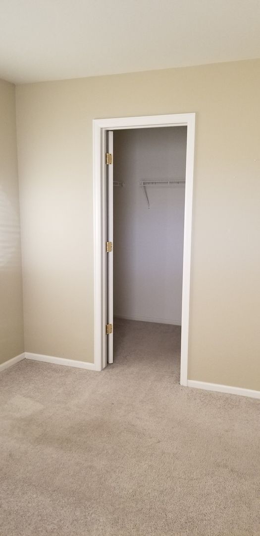 Building Photo - 3 Bedroom + Loft with Main Floor Office and 3 Car Garage!