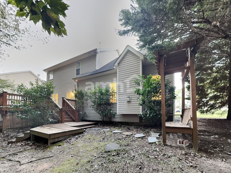 Primary Photo - 2023 Jerimouth Dr