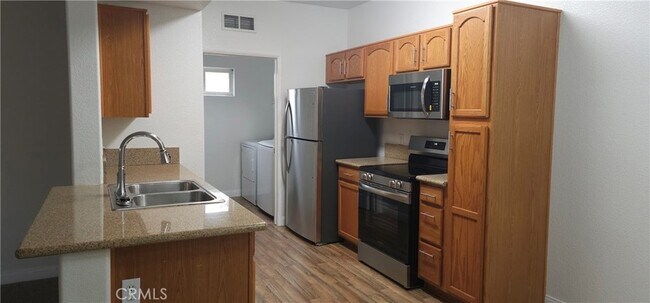Building Photo - 41410 Juniper St