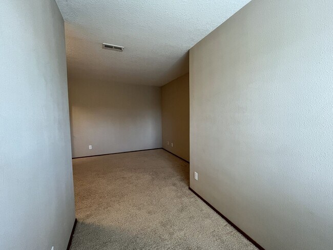 Building Photo - Light-Filled Three Bedroom Home with Private Bonus Space and Outdoor Living