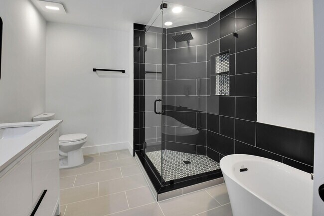 Building Photo - 7884 Seville Pl