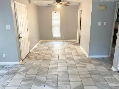 Building Photo - 731 Hedgelawn Way