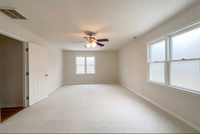 Building Photo - 122 W Tattersall Dr