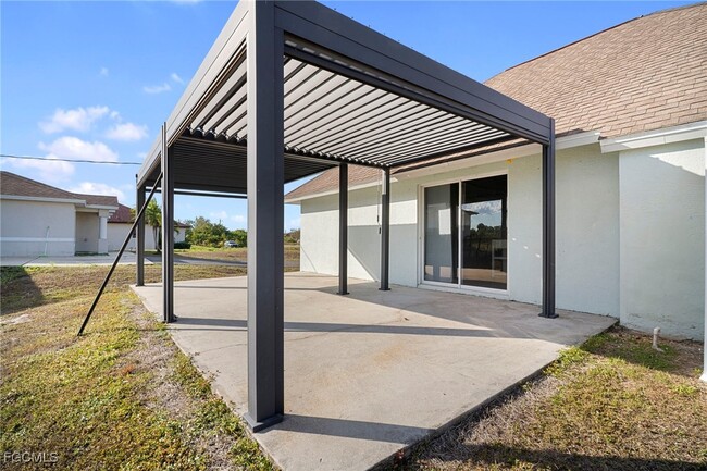 Building Photo - 4080 24th Ave NE