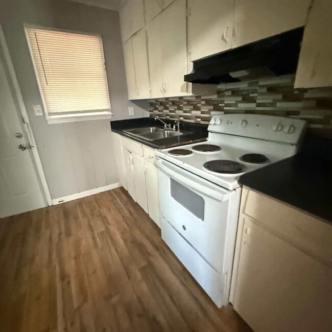 Building Photo - "Charming 3-Bedroom Home in Milledgeville ...