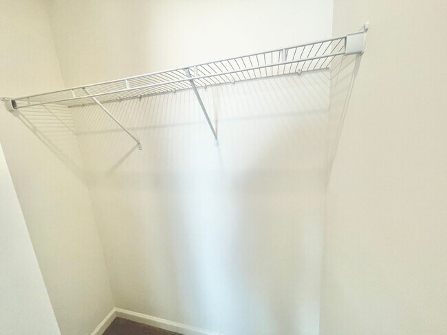 Building Photo - 3 br Paired Home minutes from I-77 and I-40 READY MARCH 24TH