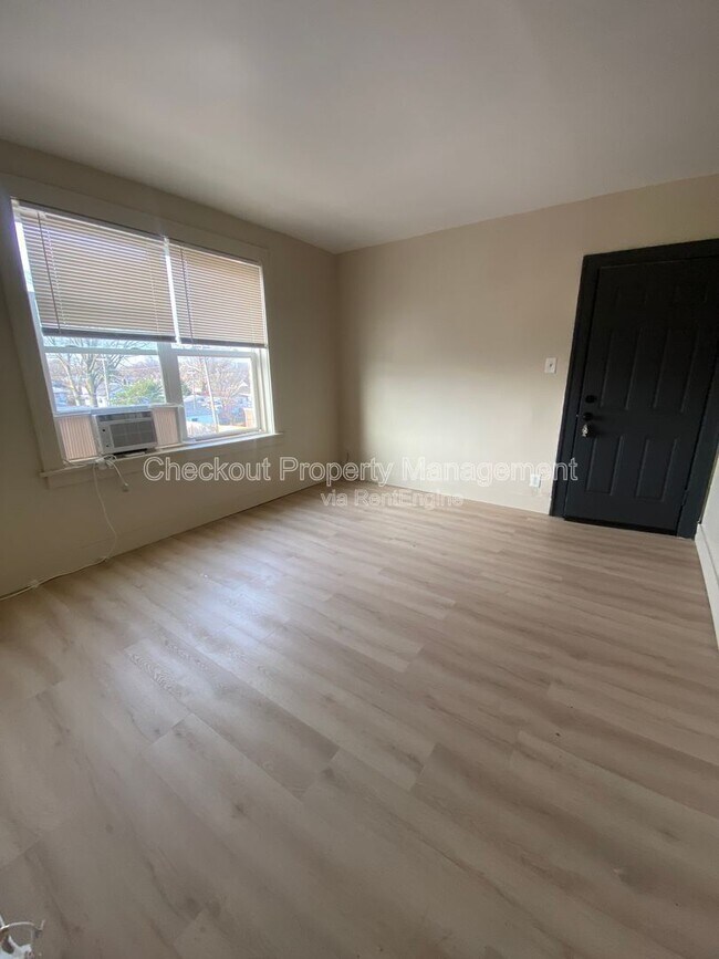 Building Photo - 4301 Potomac St