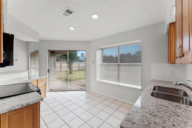 Building Photo - 16970 Mockingbird Ct