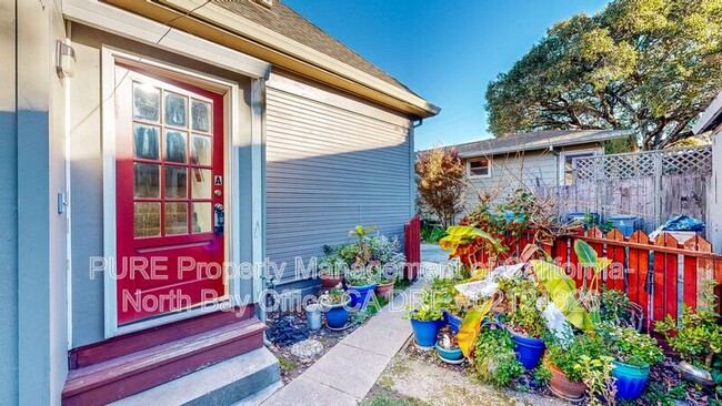 Building Photo - 407-A Kentucky Street