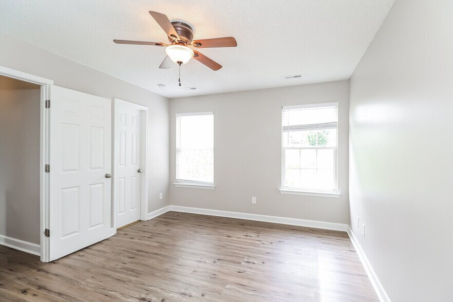 Building Photo - 14017 Sobeck Ln