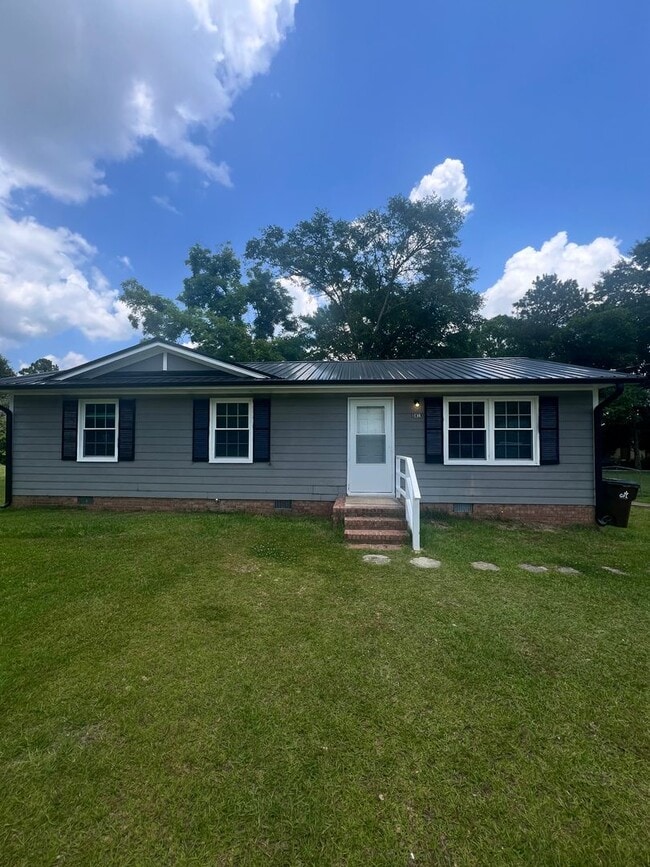 Primary Photo - 2413 Shawnee Dr