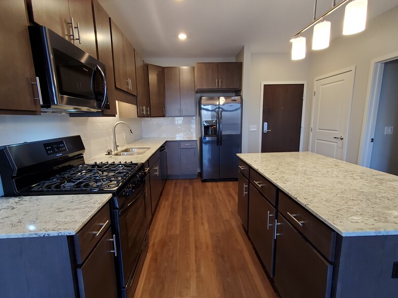Kitchen of 1 Bedroom - Heights of Mendota Apartments
