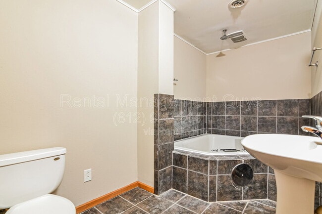 Building Photo - 4572 Blaylock Cir