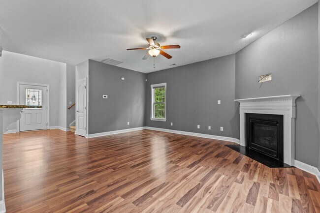 Building Photo - 768 Riverbirch Dr