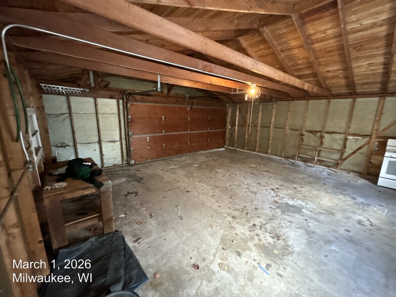 Building Photo - 7335 W Hampton Ave