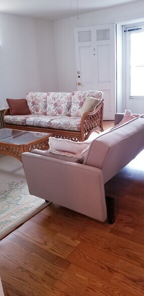 Building Photo - 342 Fairmont Ave