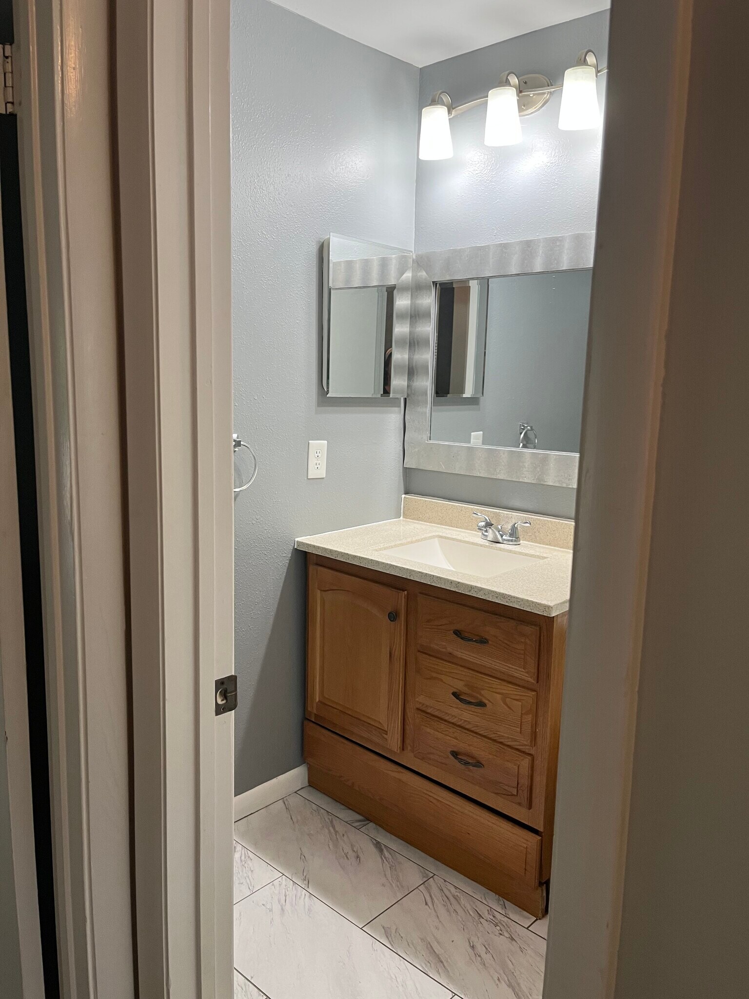 Upstairs Bathroom - 3751 Pendleton Ave