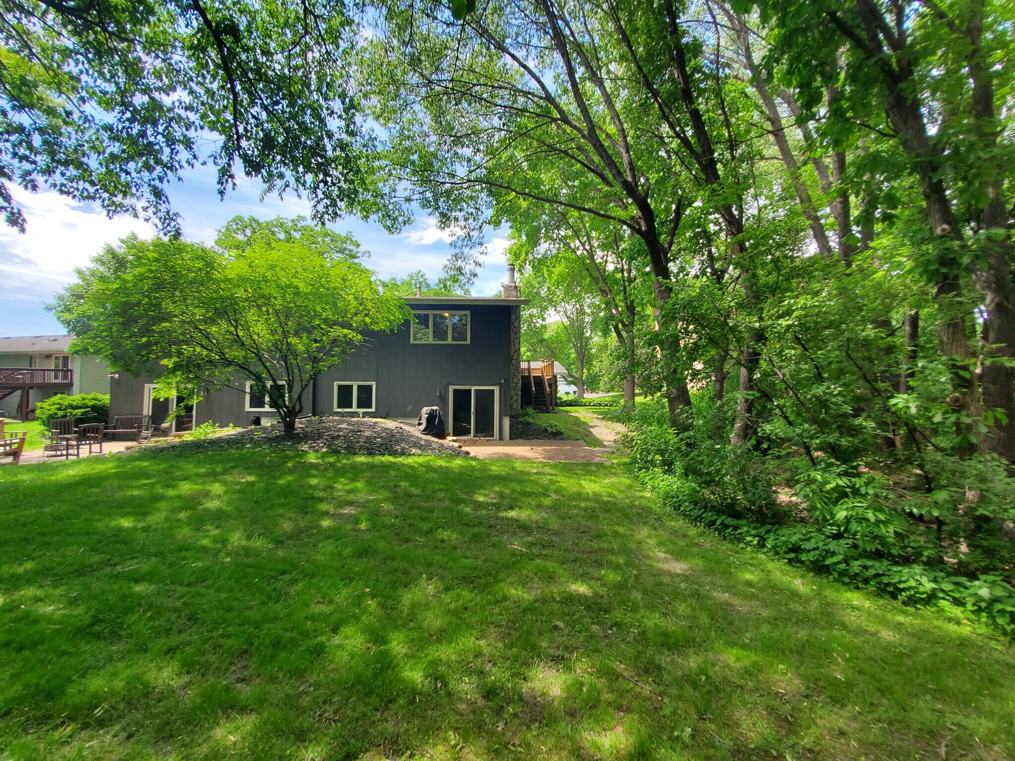 Building Photo - 2517 Cedar Hills Dr