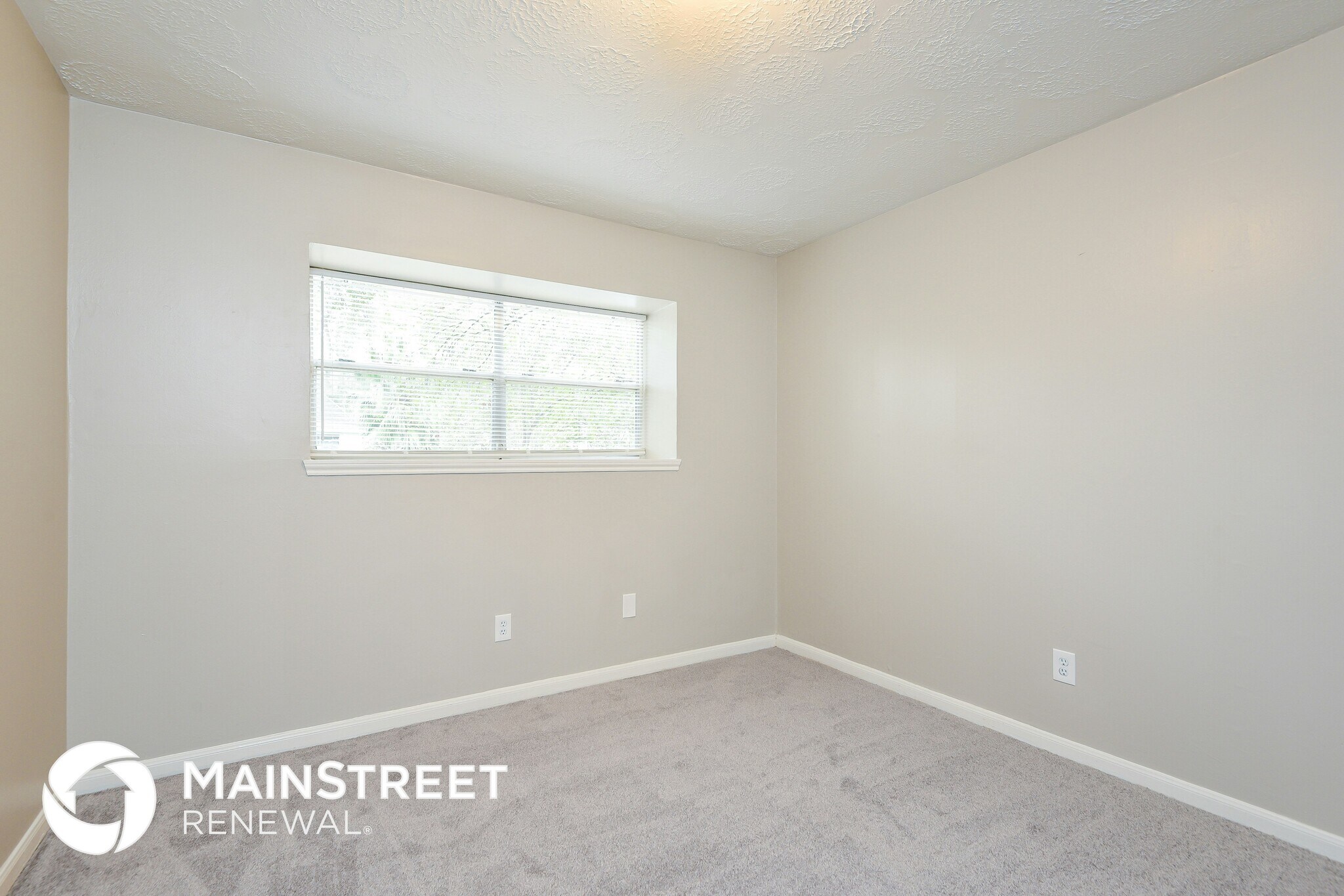 Building Photo - 15322 Parkville Dr