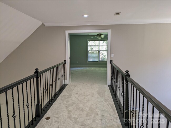 Building Photo - 364 Chuckwood Rd