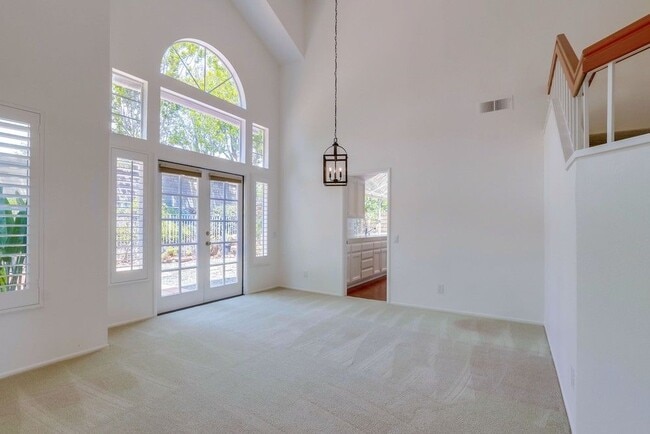 Building Photo - 26721 Sierra Vista