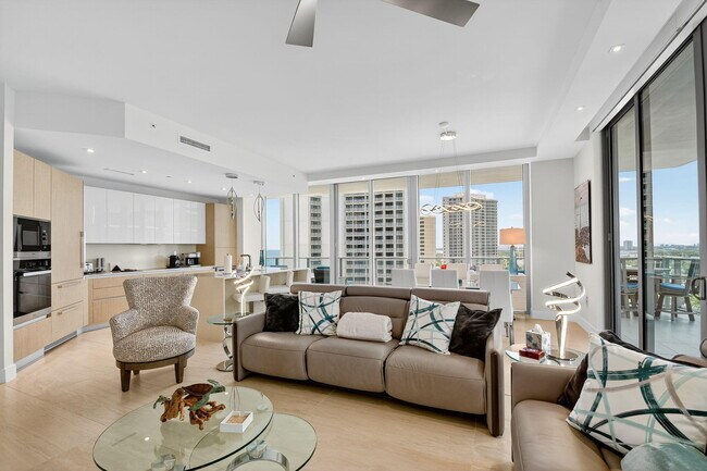 Building Photo - 3100 N Ocean Dr