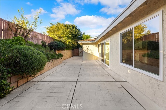 Building Photo - 596 Vista Rambla