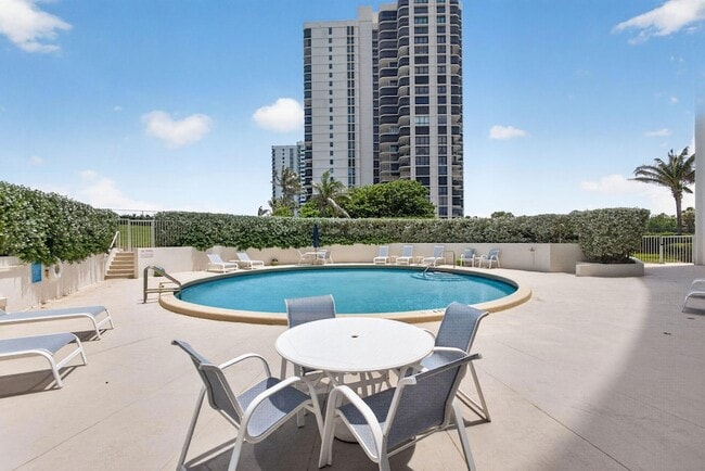 Building Photo - 5400 N Ocean Dr