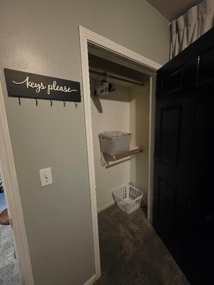 Building Photo - 3130 Freeman Ave