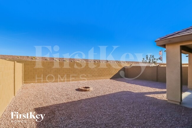 Building Photo - 19640 W Woodlands Ave