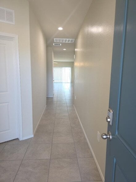 Building Photo - 18589 W Smoketree Dr