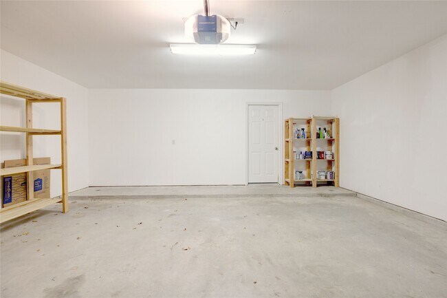 Building Photo - 6302 Denison Oaks Dr
