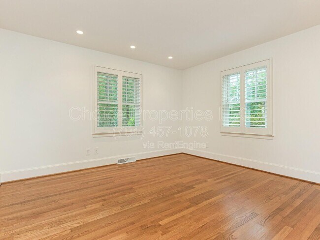 Building Photo - 421 Blairmore Dr