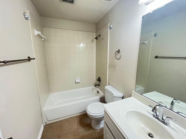 Building Photo - 12637 Waltham Dr