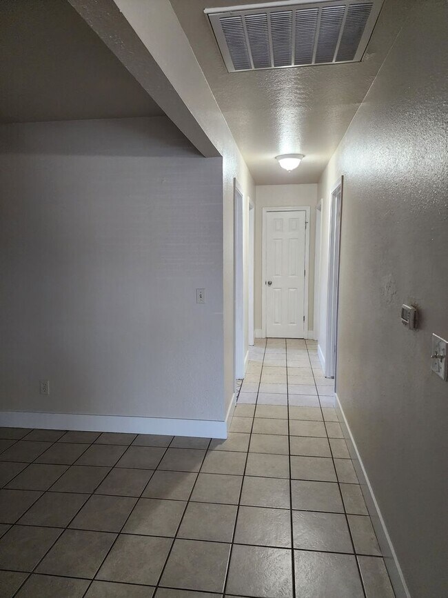 Building Photo - 3 bedroom 1 bath with Garage converted to ...