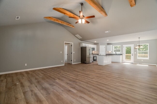 Building Photo - LIKE NEW 3-bedroom 2 bath Home in Bella Vista!!!