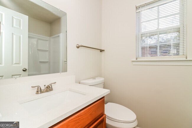 Building Photo - 129 Rosewood Dr