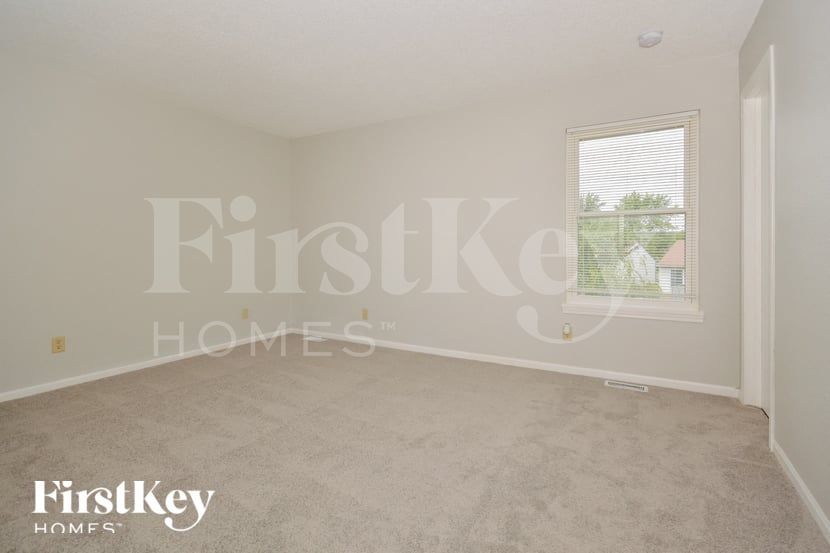 Building Photo - 6344 River Valley Way