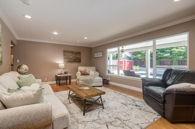 Building Photo - Entertainer's Dream in Willow Glen! 4 Bedroom 3 Bath Fully Upgraded Home with Stunning Backyard