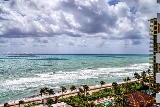 Building Photo - 2030 S Ocean Dr