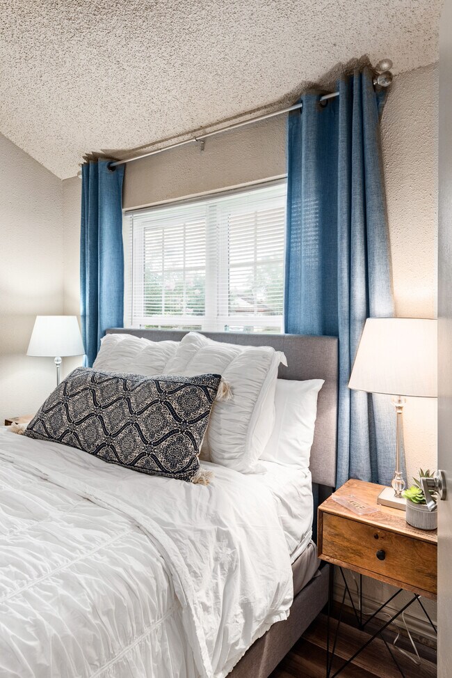 Building Photo - 20514 Blue Beech Dr