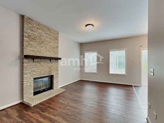 Building Photo - 8601 Sycamore Ct