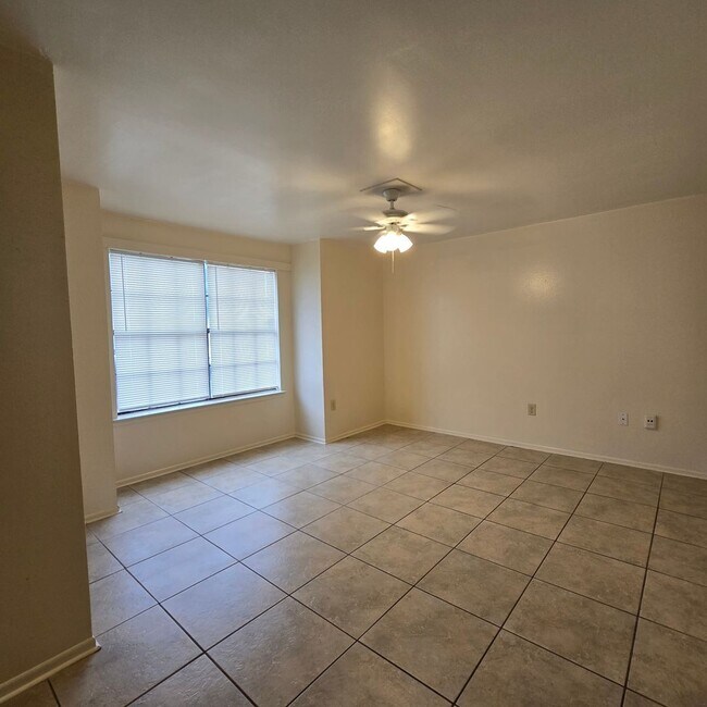 Building Photo - 8556 Leake Ave