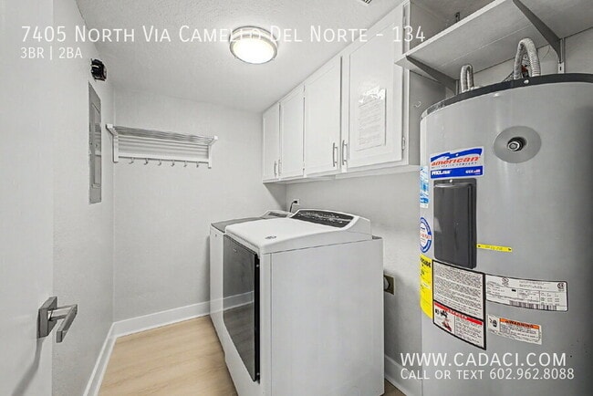 Building Photo - 7405 N Vía Camello Del Norte