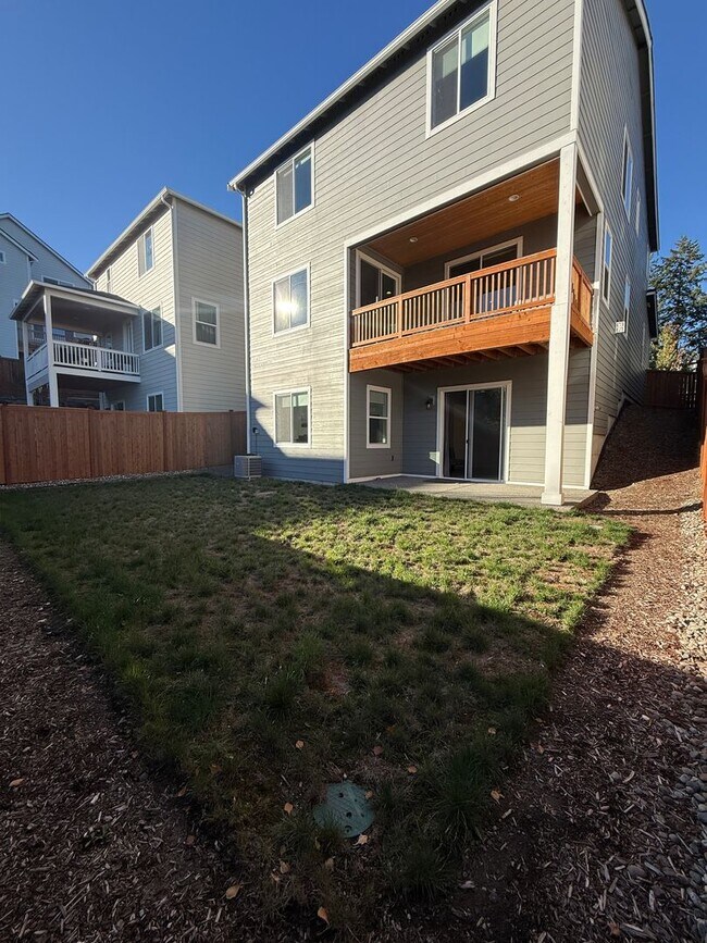 Building Photo - Hogan Heights Community 4 Bed 3.5 Bath