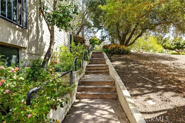 Building Photo - 2357 Palos Verdes Dr W