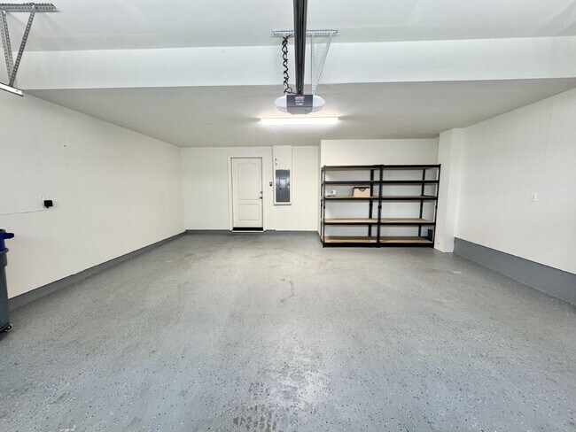 Building Photo - 202 Agustin Narvaez St