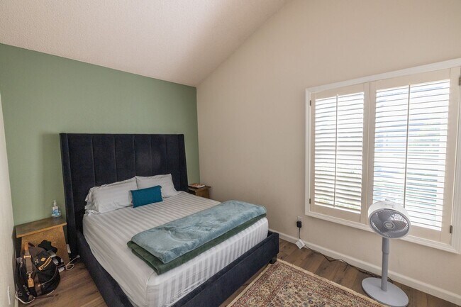 Building Photo - Charming Niles District Home with Private ...